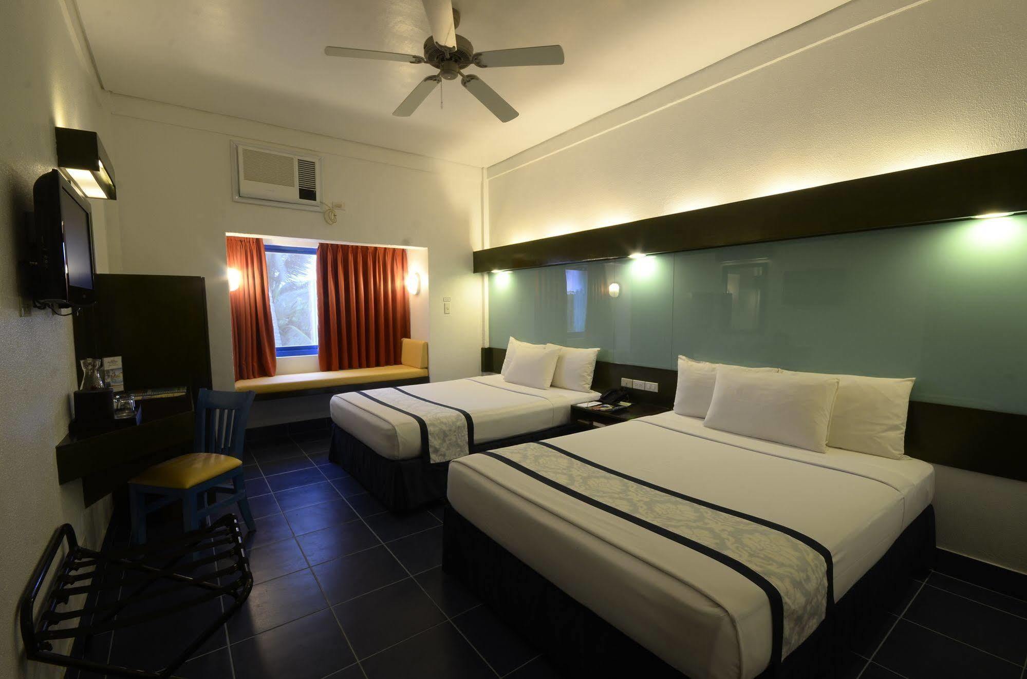 Microtel By Wyndham Puerto Princesa Exterior photo