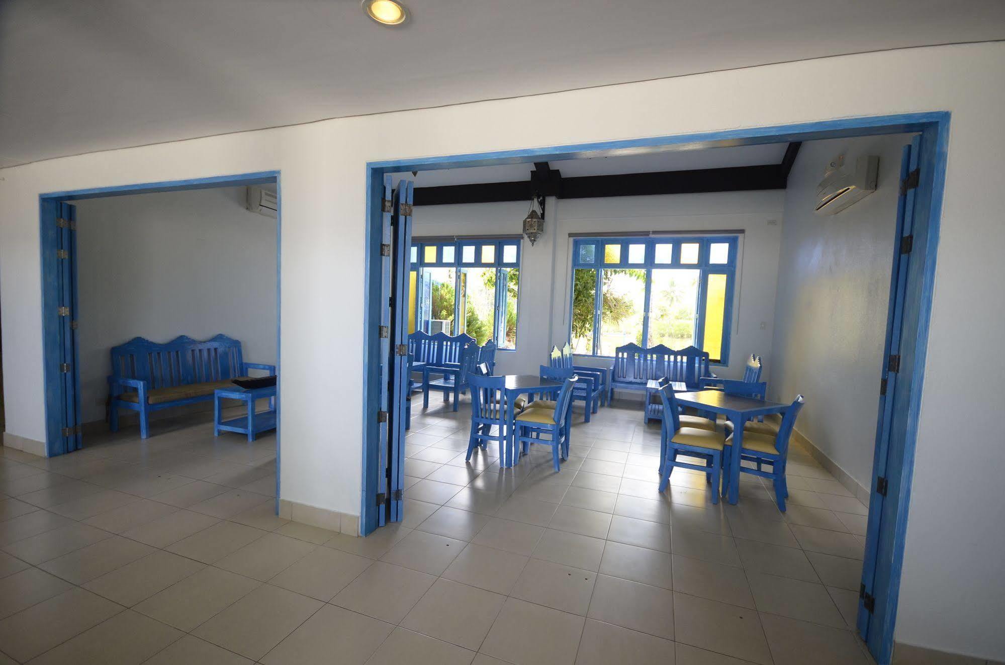 Microtel By Wyndham Puerto Princesa Exterior photo