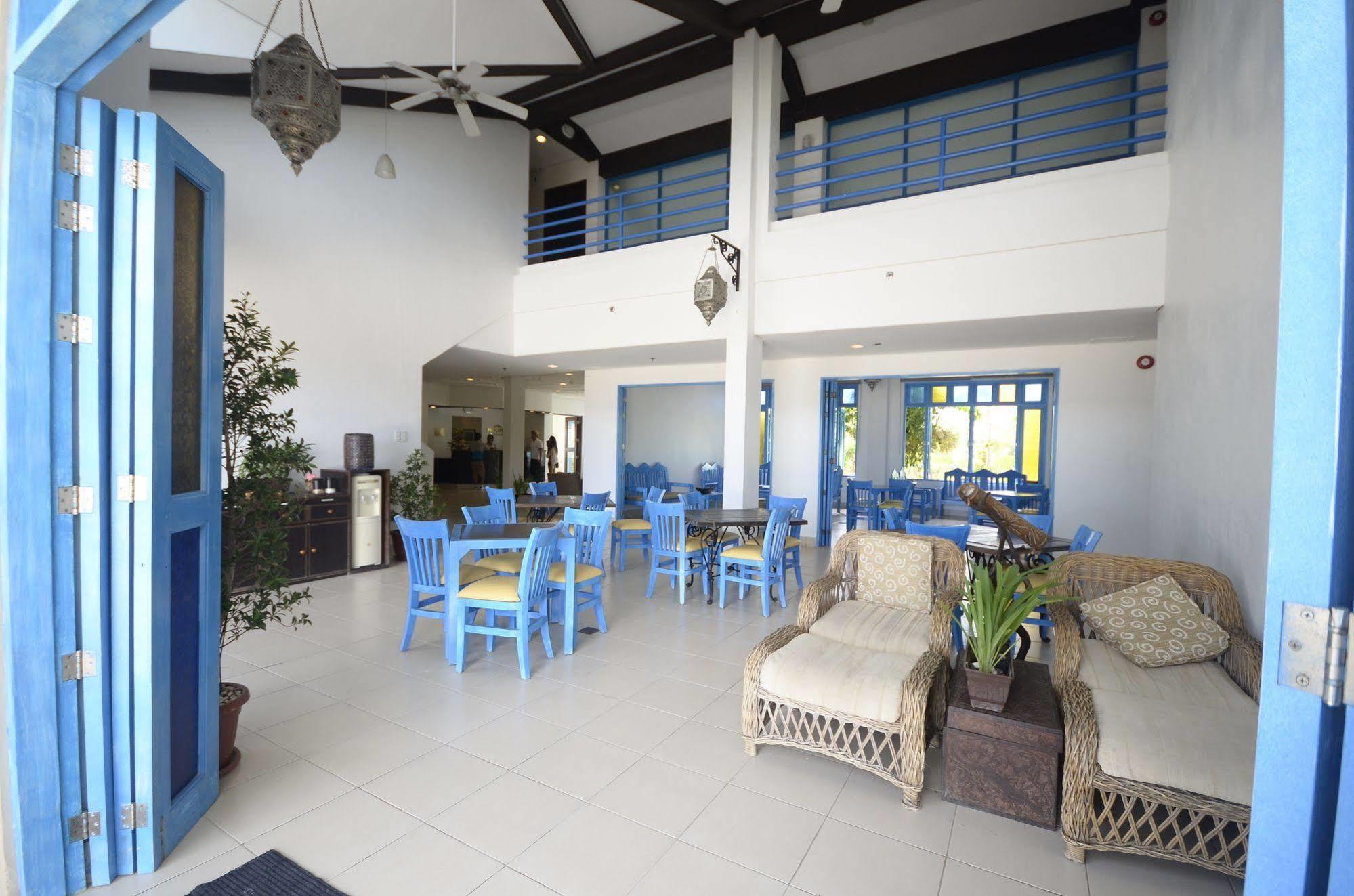 Microtel By Wyndham Puerto Princesa Exterior photo